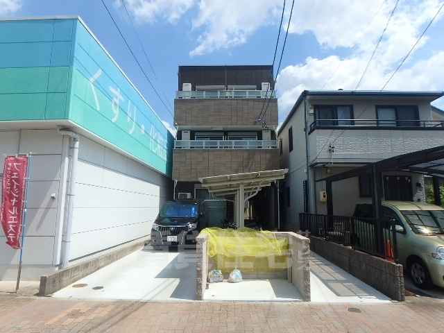 名古屋市東区新出来のアパートの建物外観