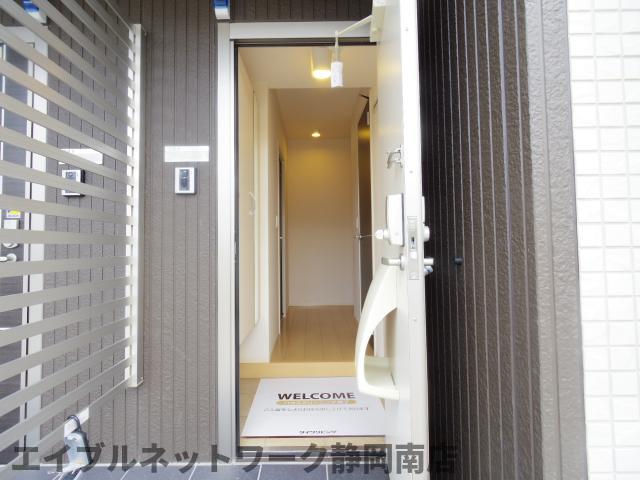 玄関　明るい玄関です