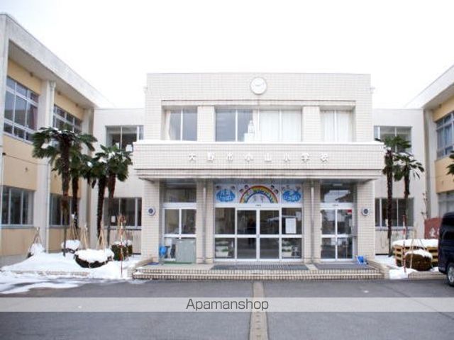 小学校　小山小学校（小学校）まで1000m