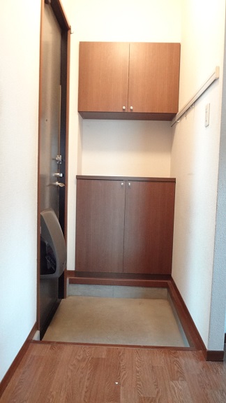 玄関　☆収納力抜群のシューズボックス付です☆