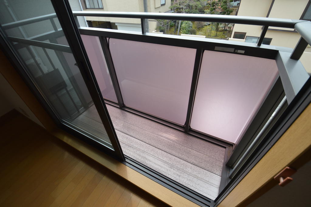 バルコニー　（参考）他室の写真を使用しています。現況優先となります。