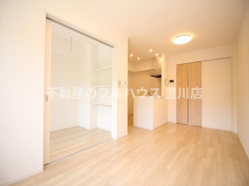 居室・リビング　写真は同型別室