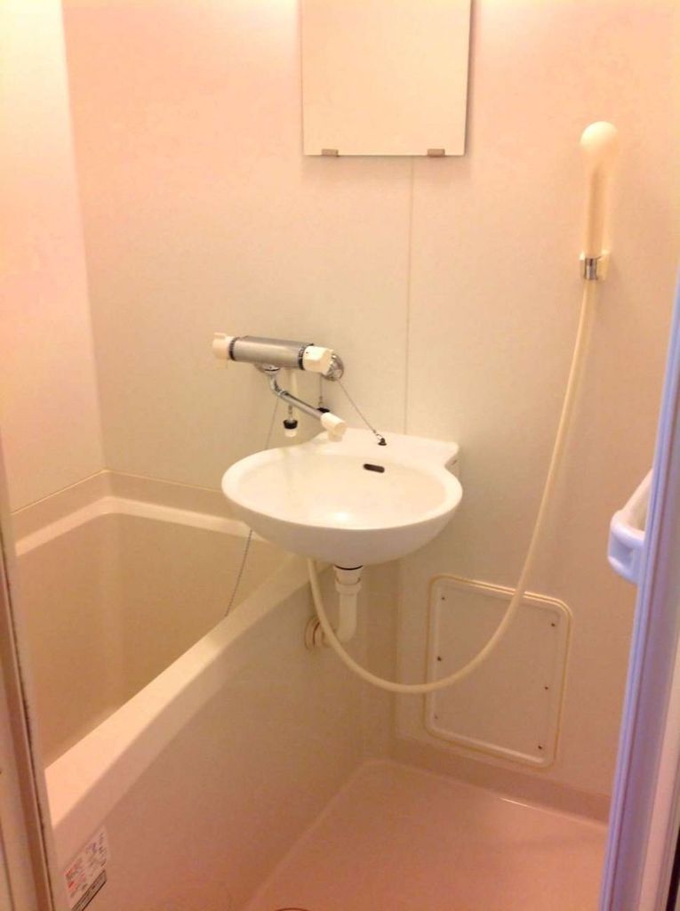 バス・シャワールーム　人気のバストイレ別です！