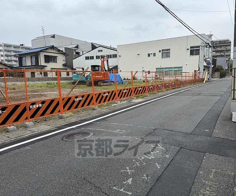 【京都市山科区椥辻西浦町のマンションの建物外観】