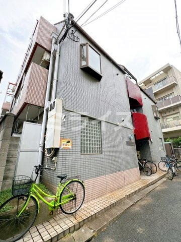 【吹田市泉町のマンションの建物外観】