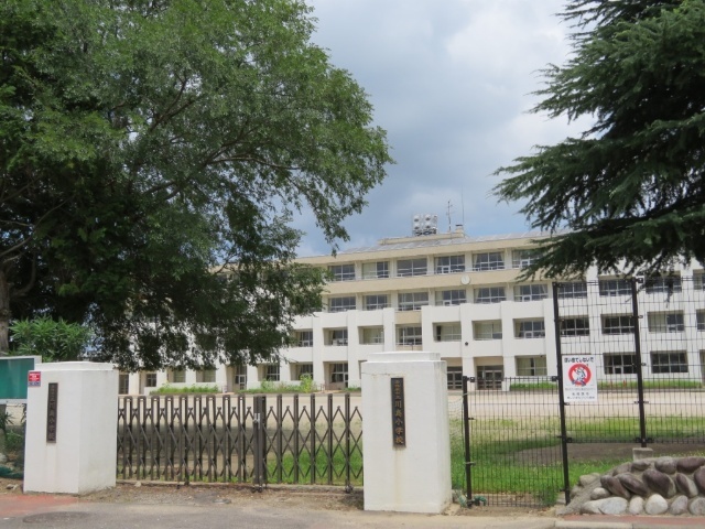 小学校　各務原市立川島小学校（小学校）まで469m