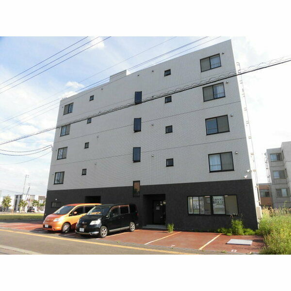札幌市北区南あいの里のマンションの建物外観
