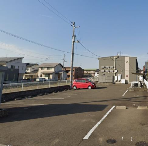 エントランス　駐車場