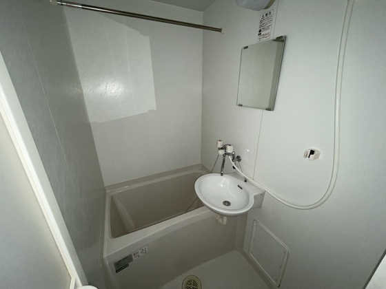 バス・シャワールーム　※別部屋の写真です