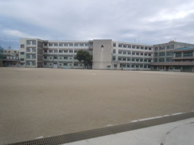 【ビラ高城の中学校】