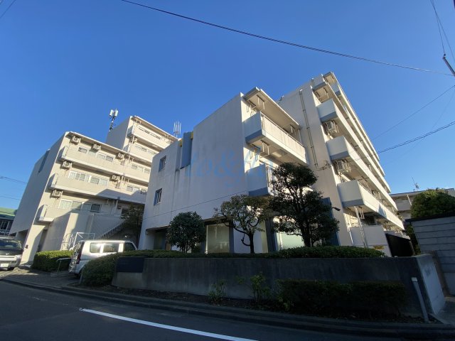 【川崎市幸区古川町のマンションの建物外観】