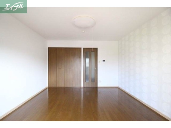 居室・リビング　同タイプのお部屋の写真です