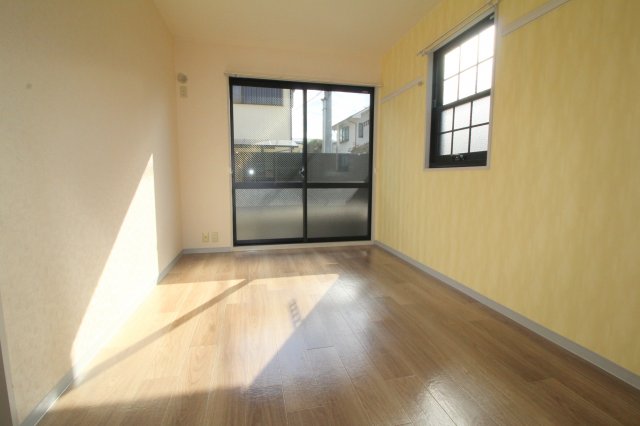 居室・リビング　別室の写真使用