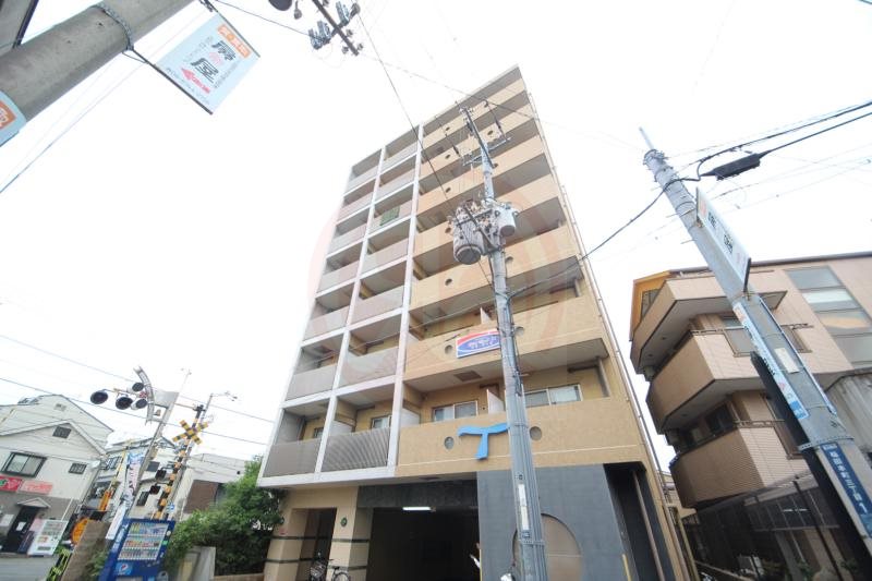 【東大阪市稲田本町のマンションの建物外観】