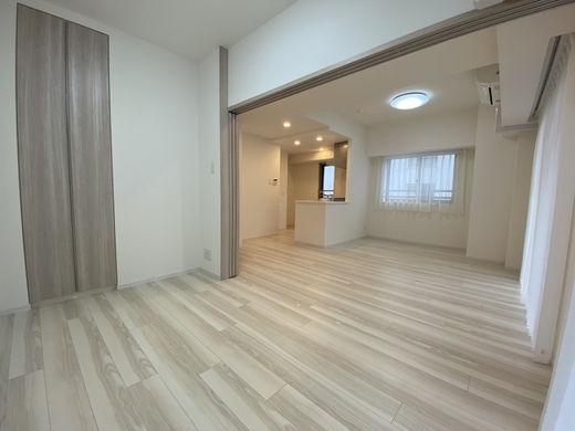 居室・リビング　※別部屋の参考写真です。