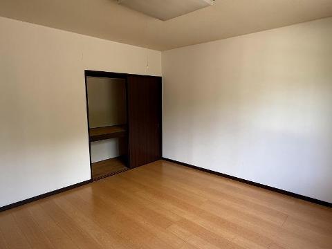 居室・リビング　室内