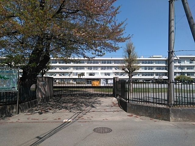 小学校　第七小学校（小学校）まで902m