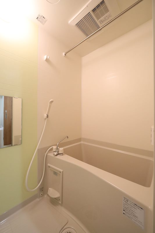 バス・シャワールーム　バスルーム