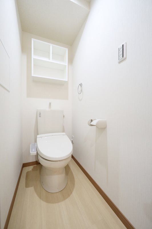 トイレ　温水洗浄便座