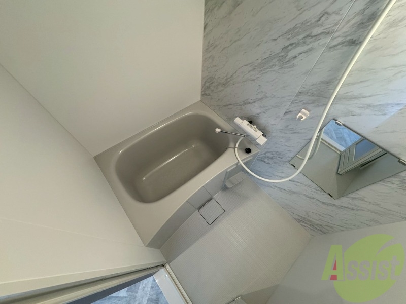 バス・シャワールーム　ユニットバスです。疲れを癒すのに欠かせませんね！