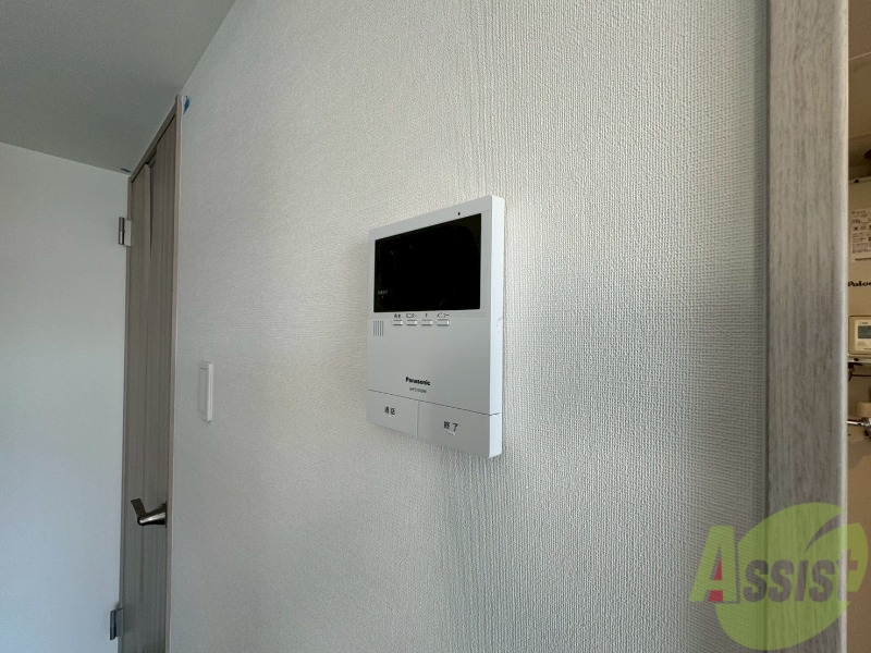 セキュリティ　ＴＶモニター付インターホンです。来客者の顔が見えるので安心！