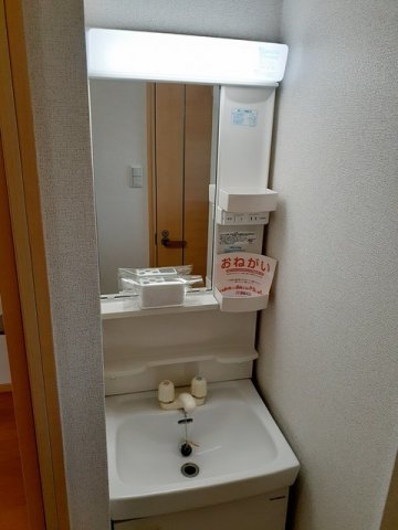 洗面設備　明るい洗面所です★