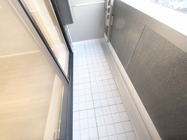 バルコニー　外からの目が気にならないバルコニーで洗濯物が干せます