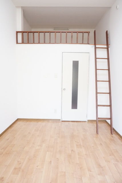 その他部屋・スペース　ロフト付き南向き洋室６帖です