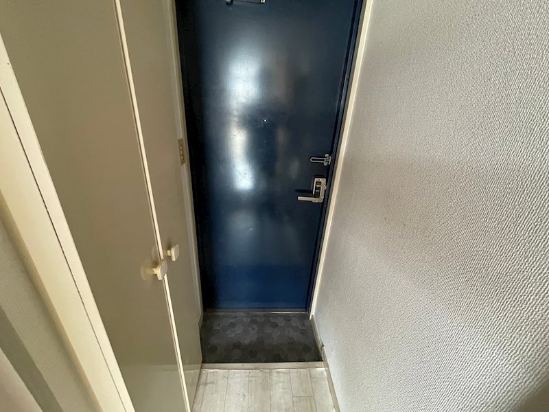 玄関　105号室参考