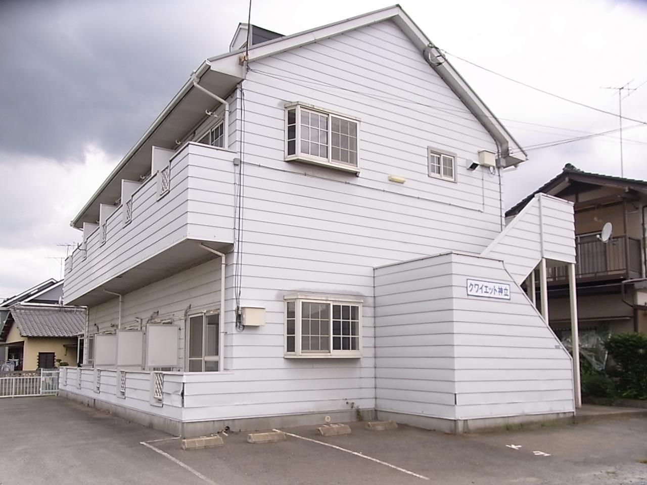 エントランス　白いお家です！