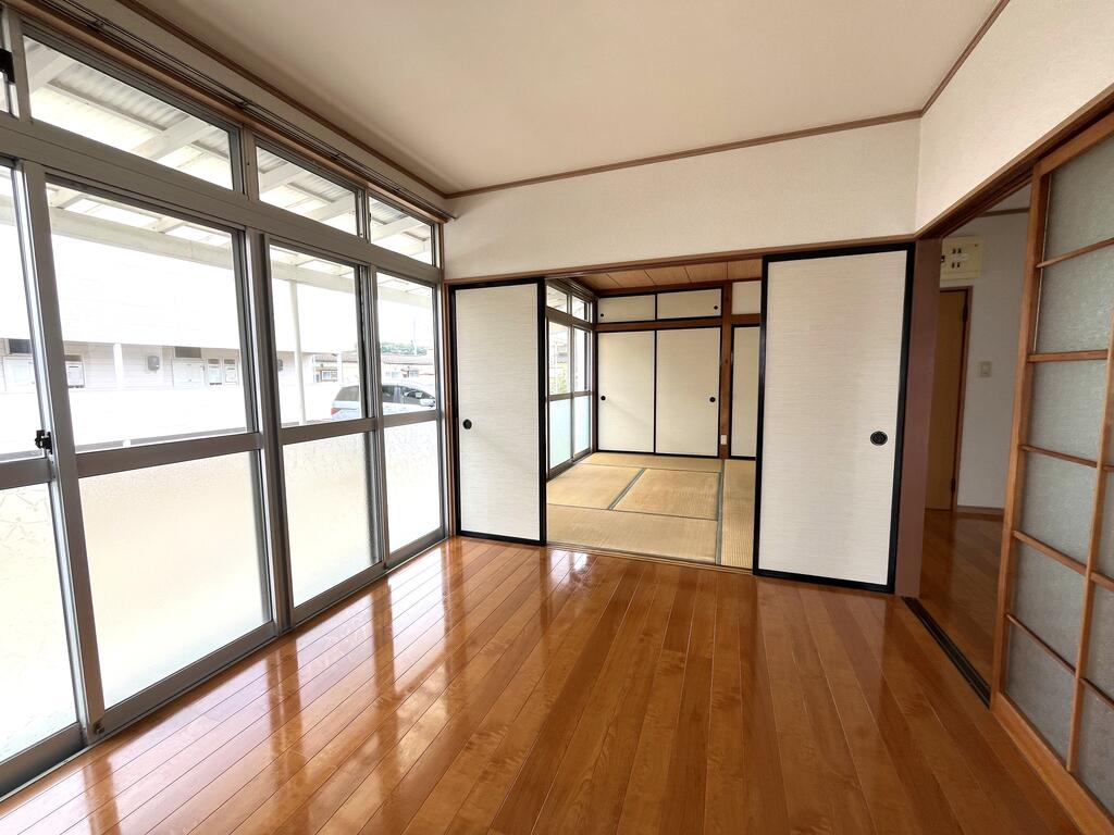飯野坂1丁目相澤貸家の居間写真