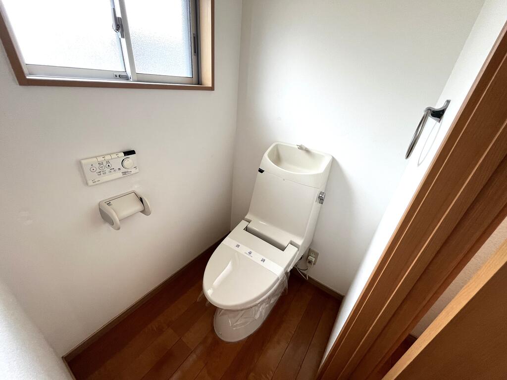 飯野坂1丁目相澤貸家のトイレ写真