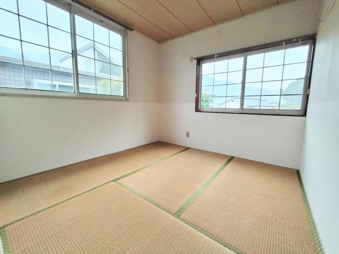 その他部屋・スペース　広々２面彩光で日当たり良好