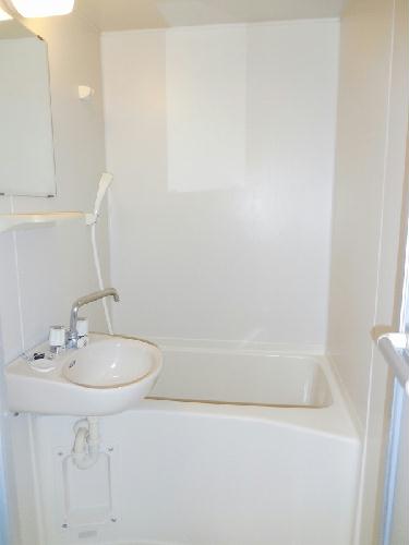 バス・シャワールーム　設備・仕様は号室により異なる為、現況を優先致します。