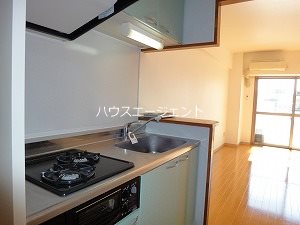 キッチン　2口ガスシステムキッチンです。※参考画像