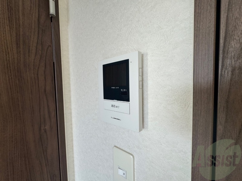 セキュリティ　ＴＶモニター付インターホンです。来客者の顔が見えるので安心！