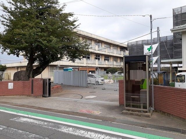 小学校　前橋市立桂萱東小学校（小学校）まで650m