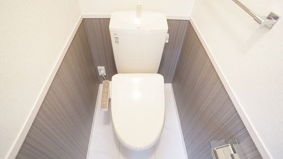 トイレ　シャワー付きトイレ