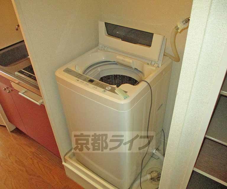 その他設備　高さが調節できる便利なシューズボックスです。