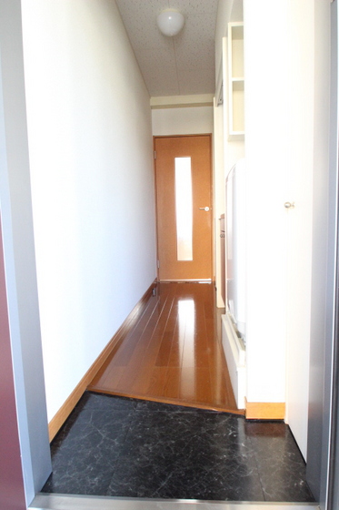 玄関　※別部屋の写真です