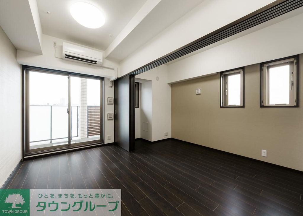 居室・リビング　リ