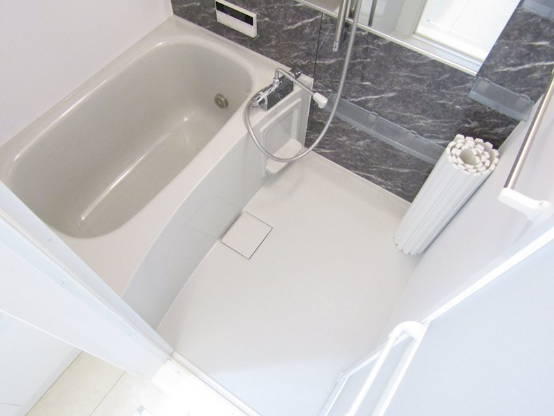 バス・シャワールーム　浴室