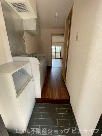 玄関　※写真は別室です