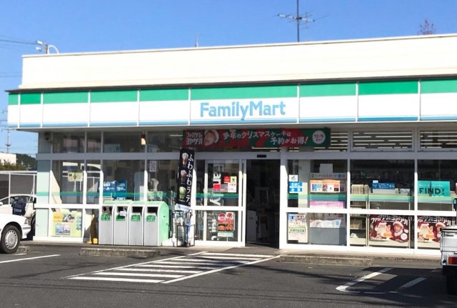 コンビニ　ファミリーマート　甲賀駅前店（コンビニ）まで1600m