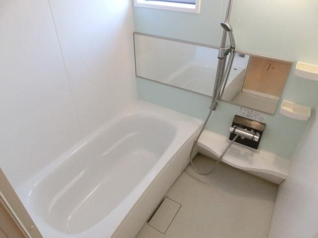 バス・シャワールーム　お問合せはタウンハウジングまで！※現地待合わせ相談可能