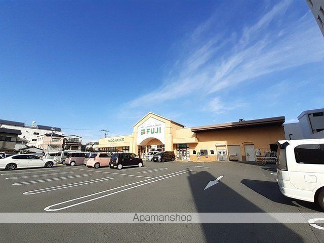 スーパー　フジ桜井店（スーパー）まで300m
