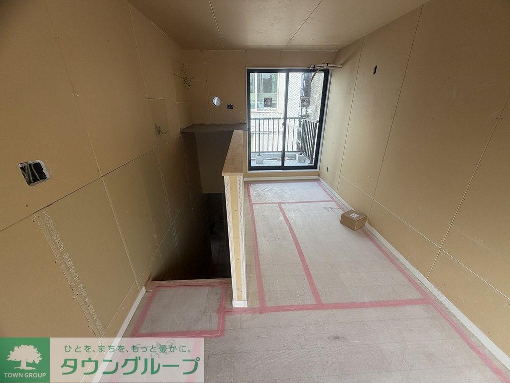 居室・リビング　タウンハウジング調布店まで♪