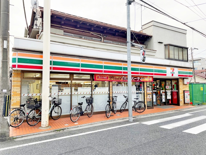 コンビニ　セブンイレブン　中十条３丁目店（コンビニ）まで656m