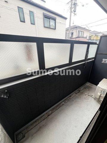 バルコニー　開放的で明るい空間を演出してくれるバルコニーです