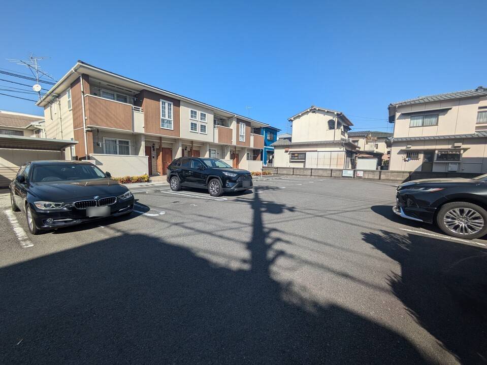 駐車場　駐車場